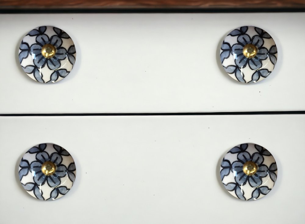 1.5" X 1.5" X 1.5" White Blue And Black Knobs 12 Pack