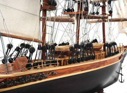 17" Brown Wood and Metal Hand Painted Cutty Sark Model Boat Tabletop Sculpture