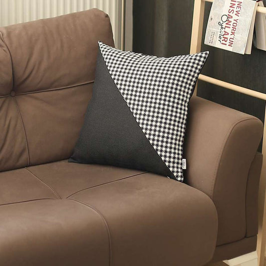 18" Black And White Houndstooth Throw Pillow