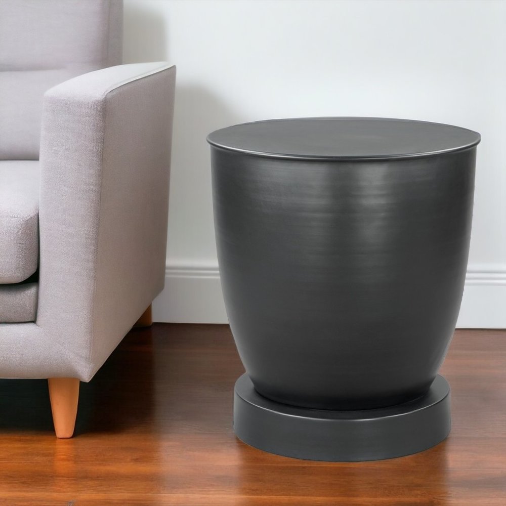 20" Black Iron Round Pedestal End Table