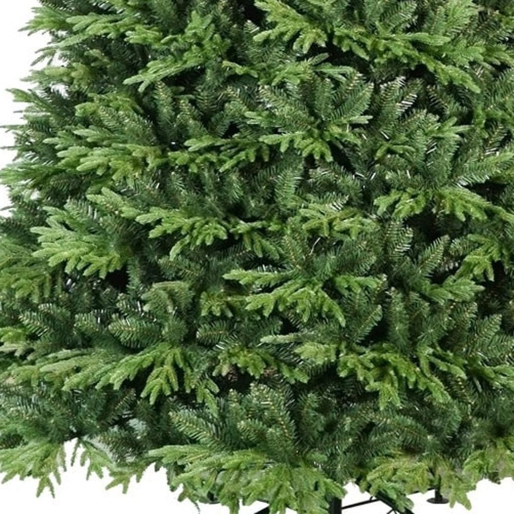 7.5' Full Pine Christmas Tree