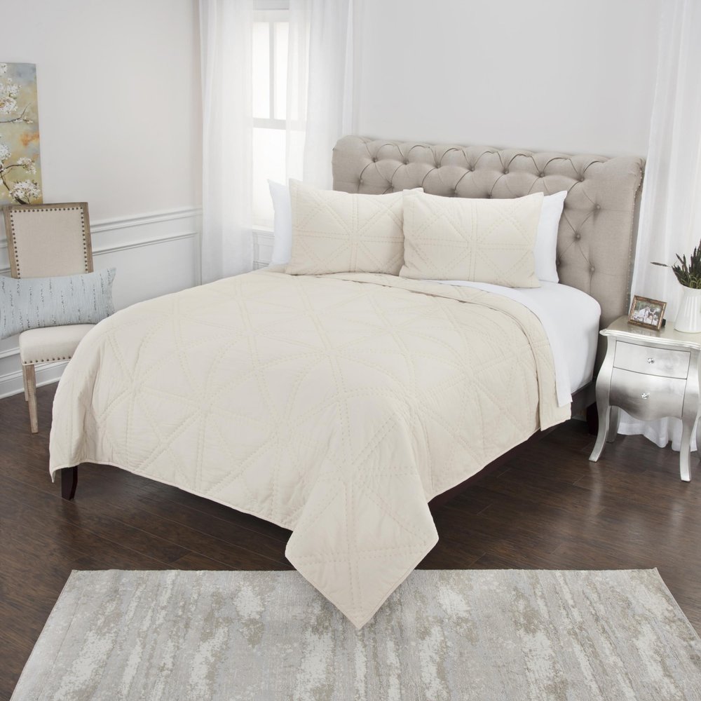 Set of Three Ivory Geometric Queen Quilt