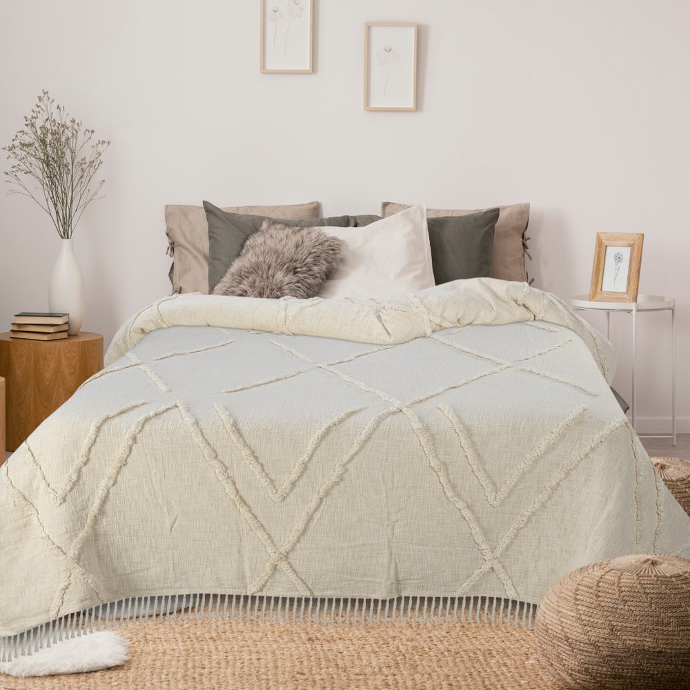 Ivory Geometric King Cotton Coverlet With Fringe