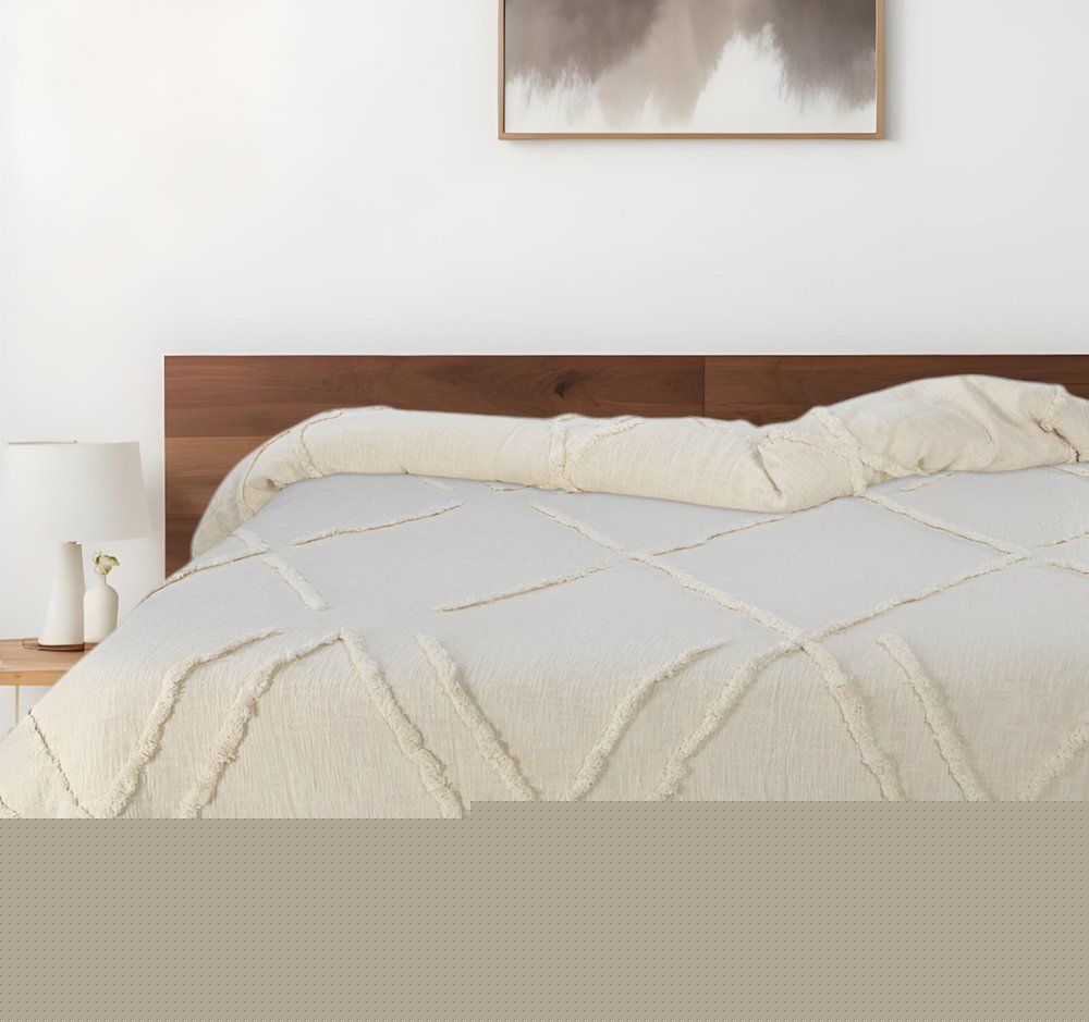 Ivory Geometric Queen Cotton Coverlet With Fringe