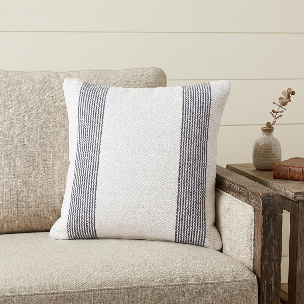 20" X 20" Black And White 100% Cotton Geometric Zippered Pillow