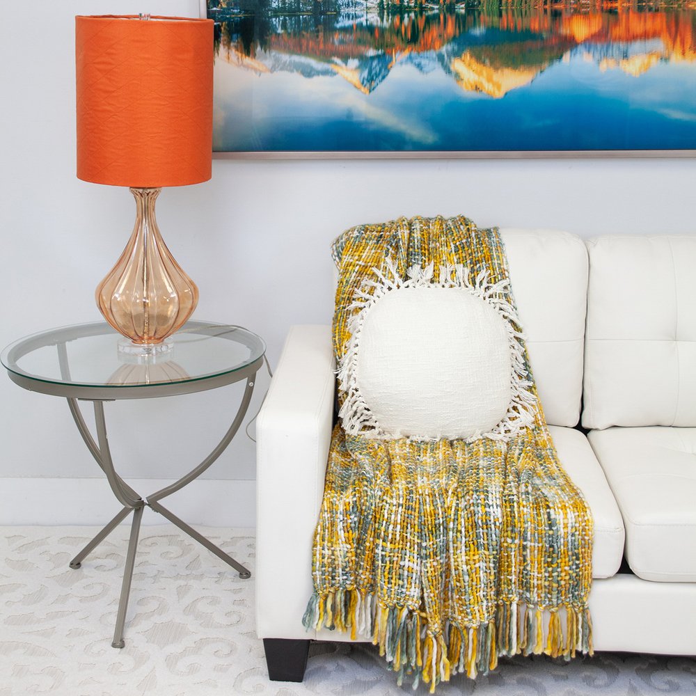 18" X 18" White Round Cotton Throw Pillow with Fringe