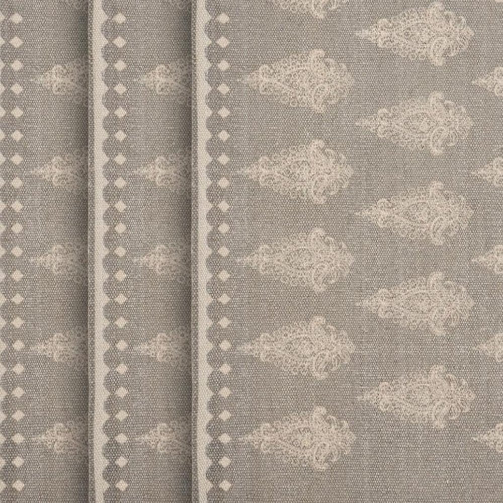 19" Set of Four Gray And Cream Geometric Medallion Cotton Placemats