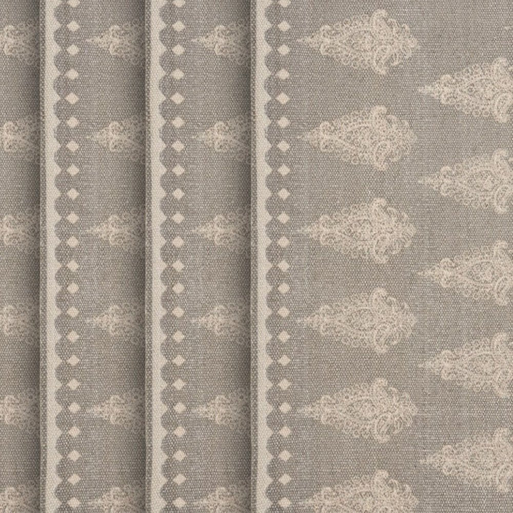 19" Set of Four Gray And Cream Geometric Medallion Cotton Placemats