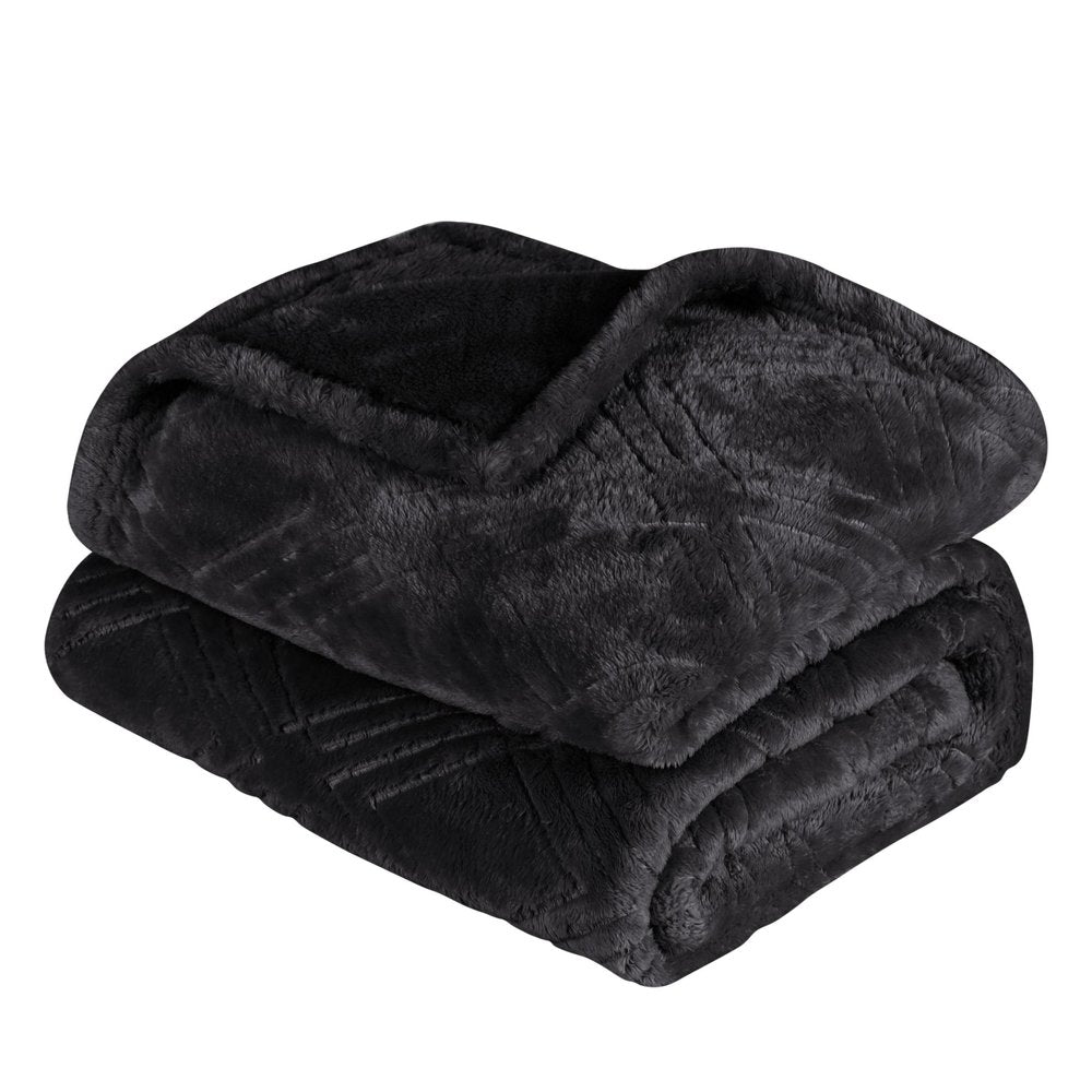 King Black Flannel Geometric Plush Blanket