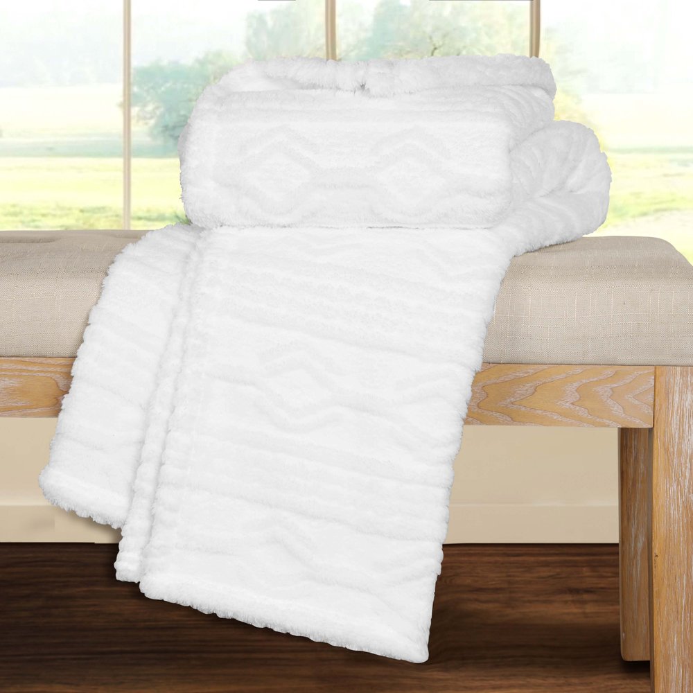 King White Fleece Knitted Plush Blanket