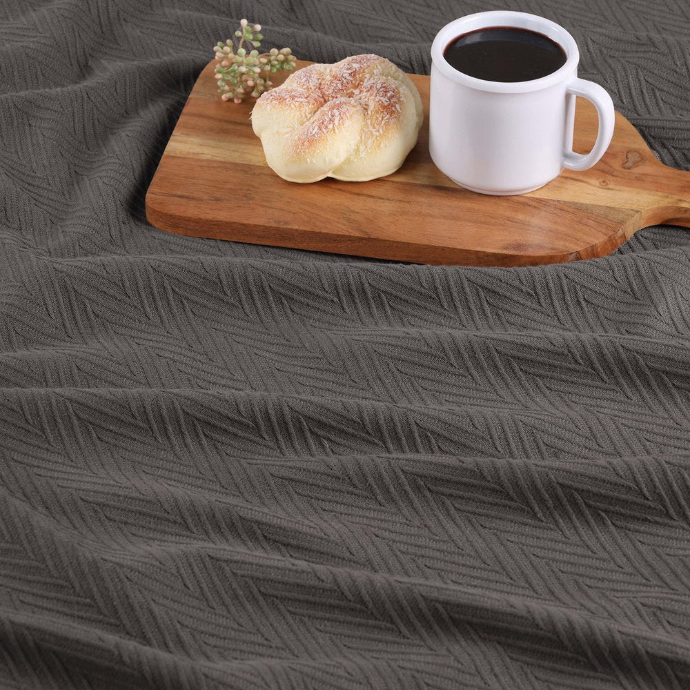King Charcoal Cotton Woven Chevron Blanket
