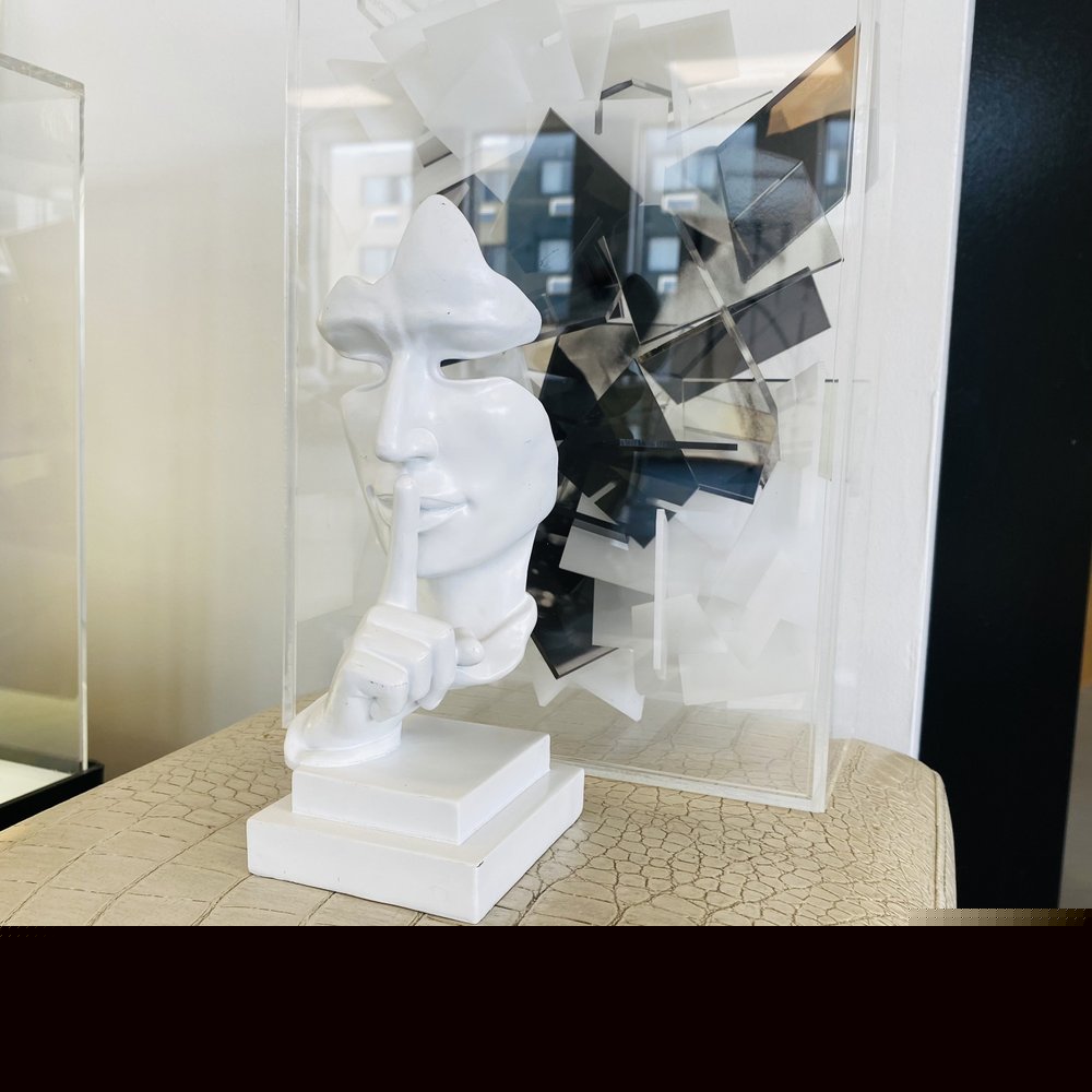 5" White Resin Tabletop Sculpture