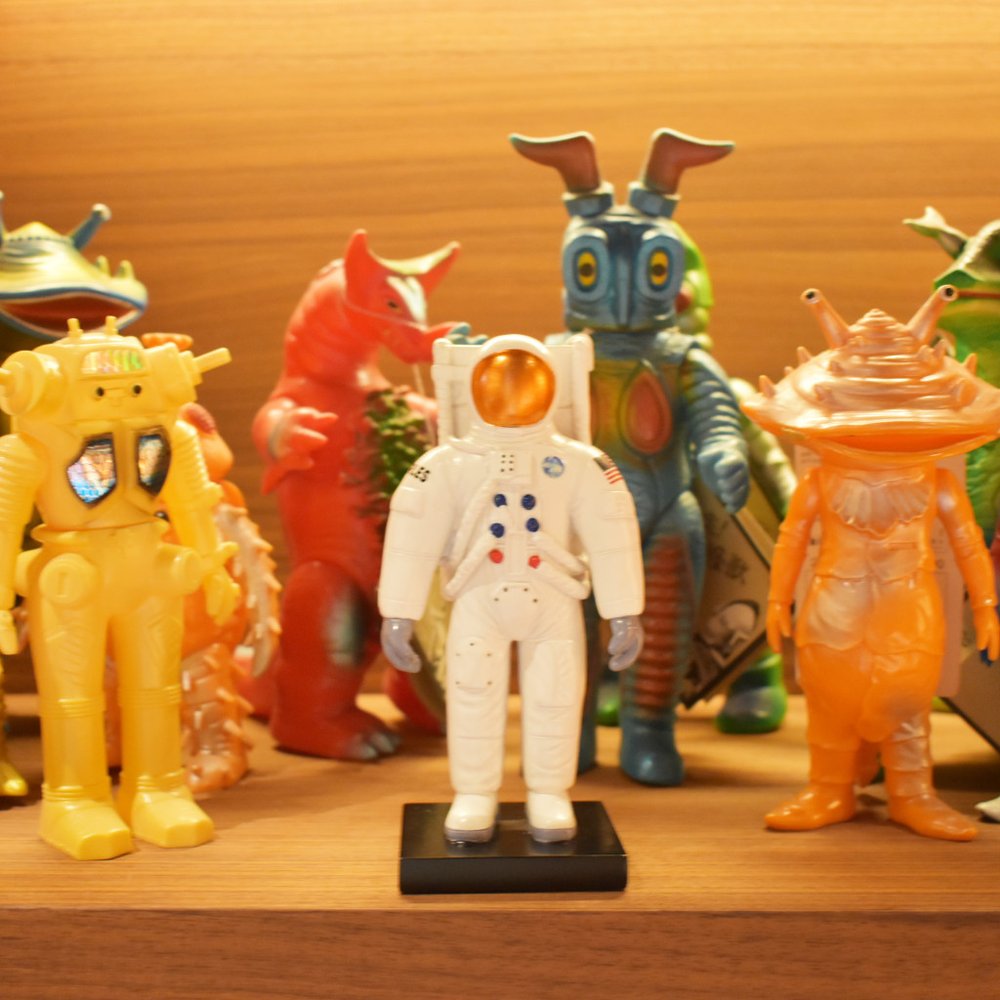 6" White Resin USA Astronaut Tabletop Sculpture