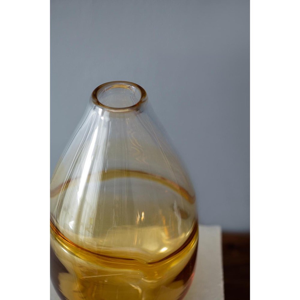 11" Clear And Amber Ombre Glass Round Table Vase