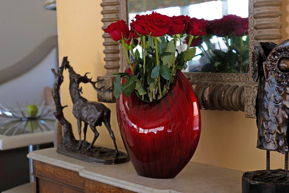 18" Red Aluminum Pointy Table Vase