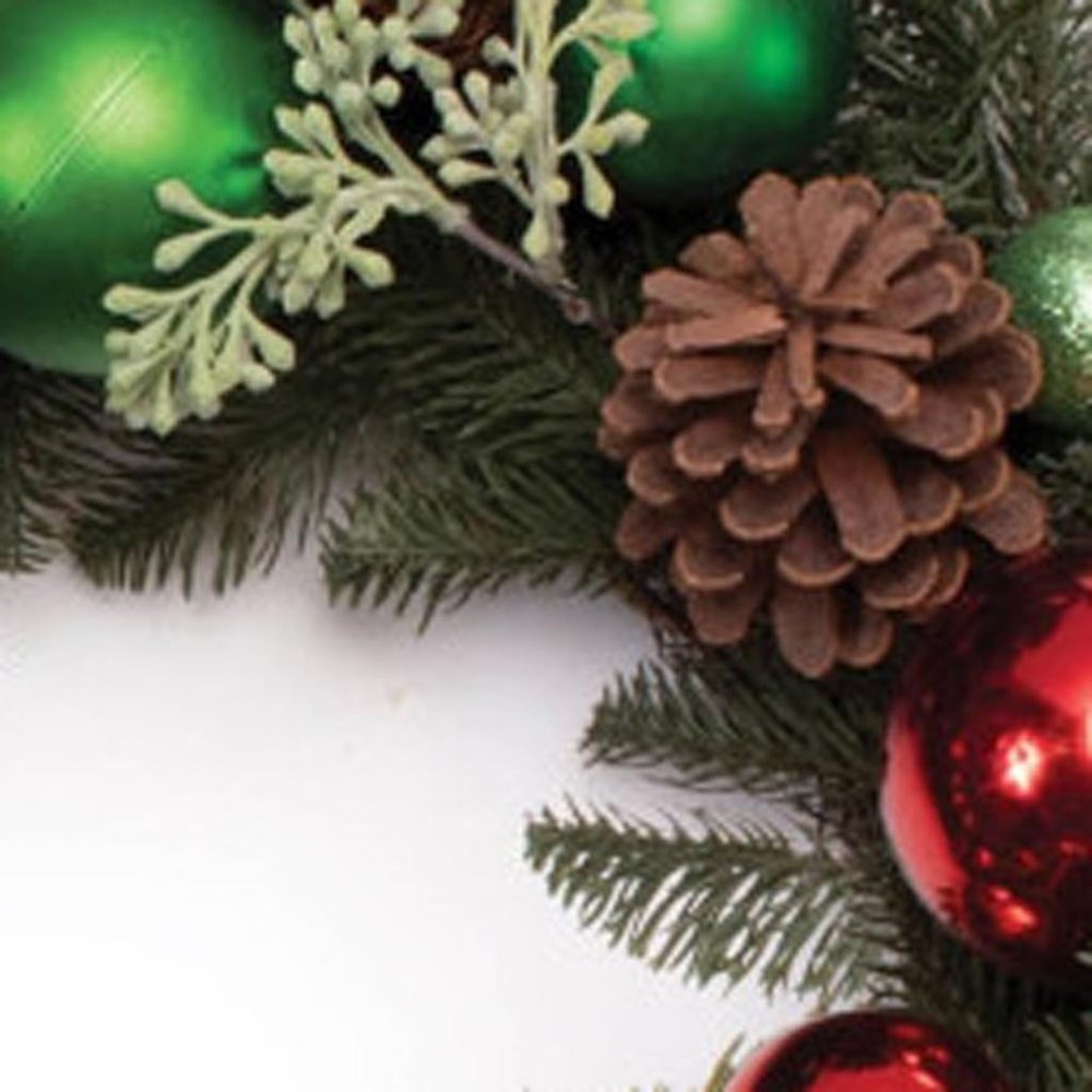 29" Green Red And Brown Artificial Pine Pinecone And Ornaments Christmas Wreath