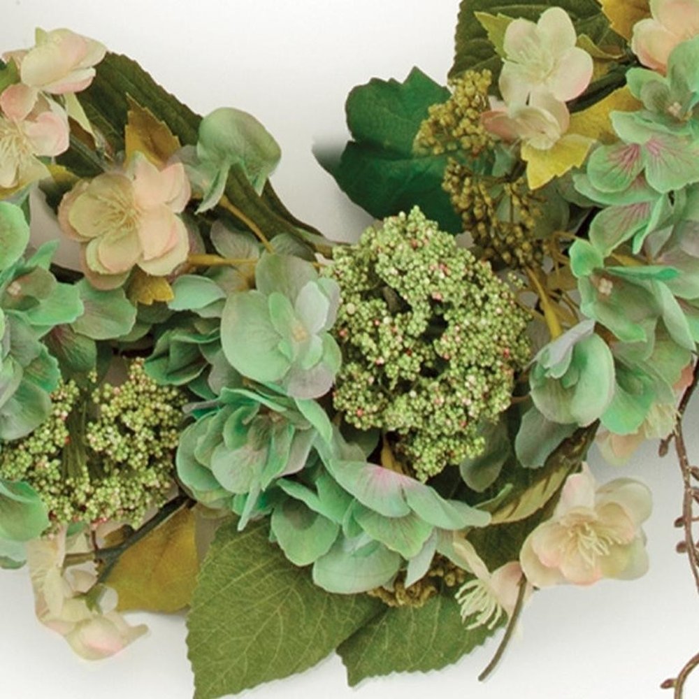 32" Green Daisy Artificial Wreath