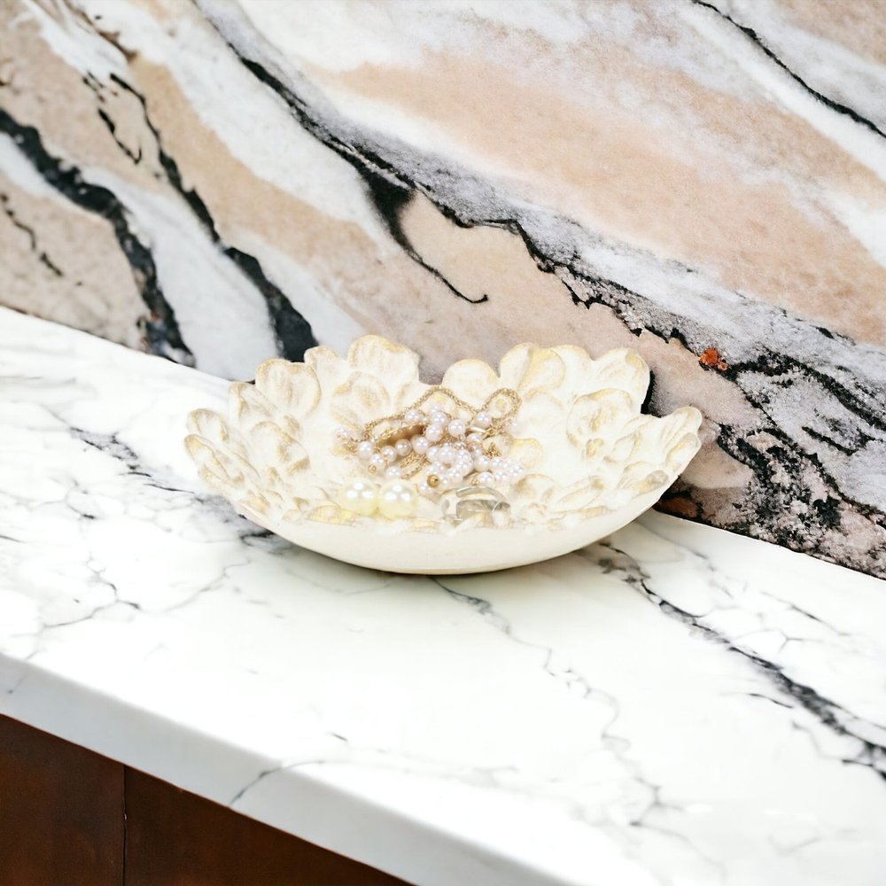 7" White And Gold Cast Iron Flower Round Trinket Tray