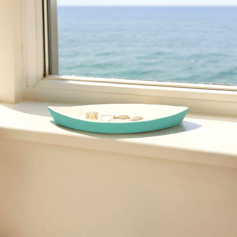 10" Aqua And White Cast Iron Oval Boat Shaped Tray