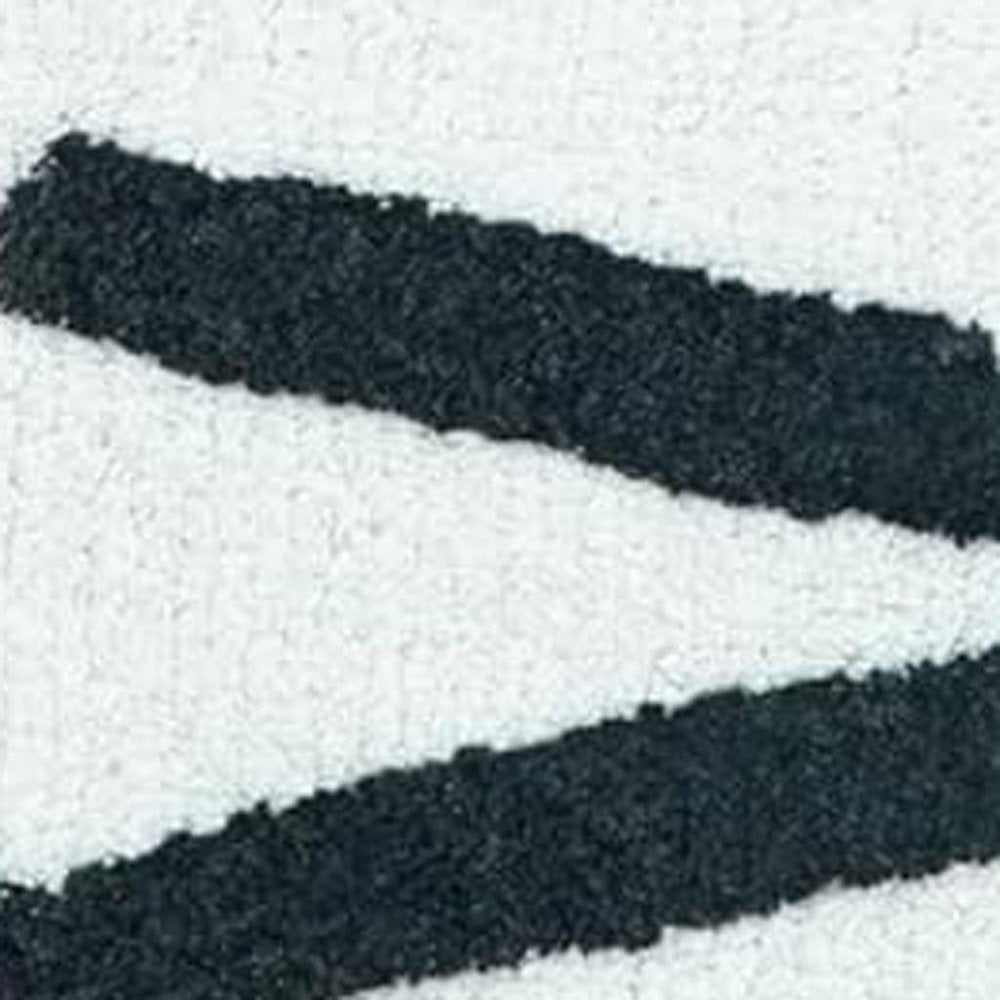 32" Black And White Cotton Cat Shaped Youthful Bath Rug