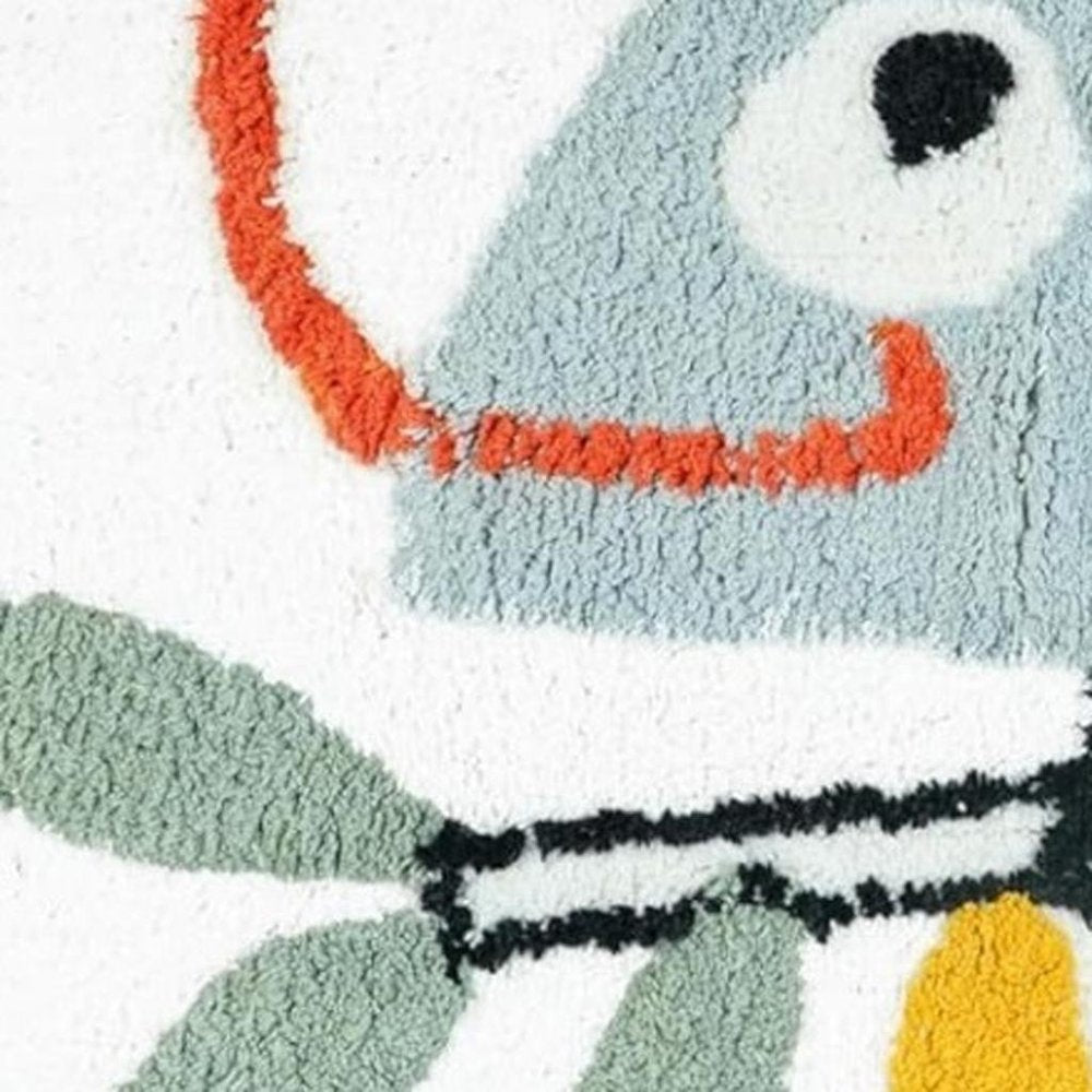 32" White And Yellow Cotton Chameleon Youthful Bath Rug