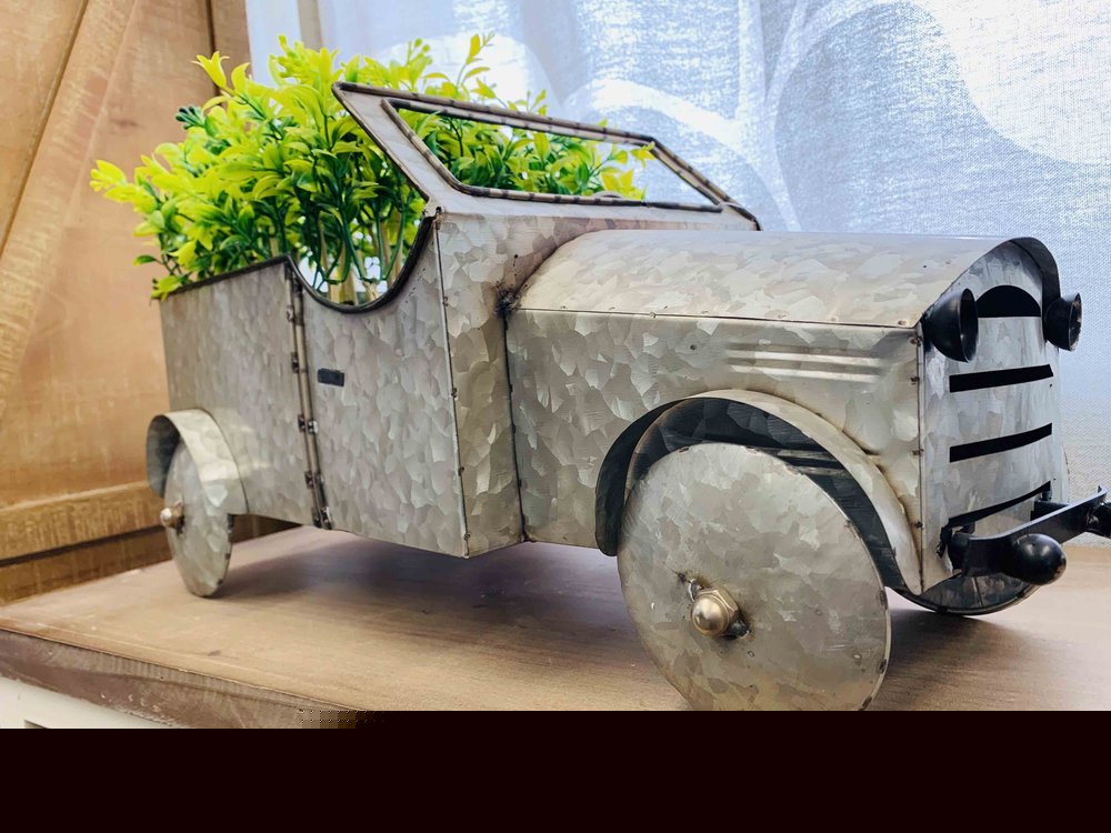 21" Silver Metal Flowers Hand Painted Truck Tabletop Sculpture