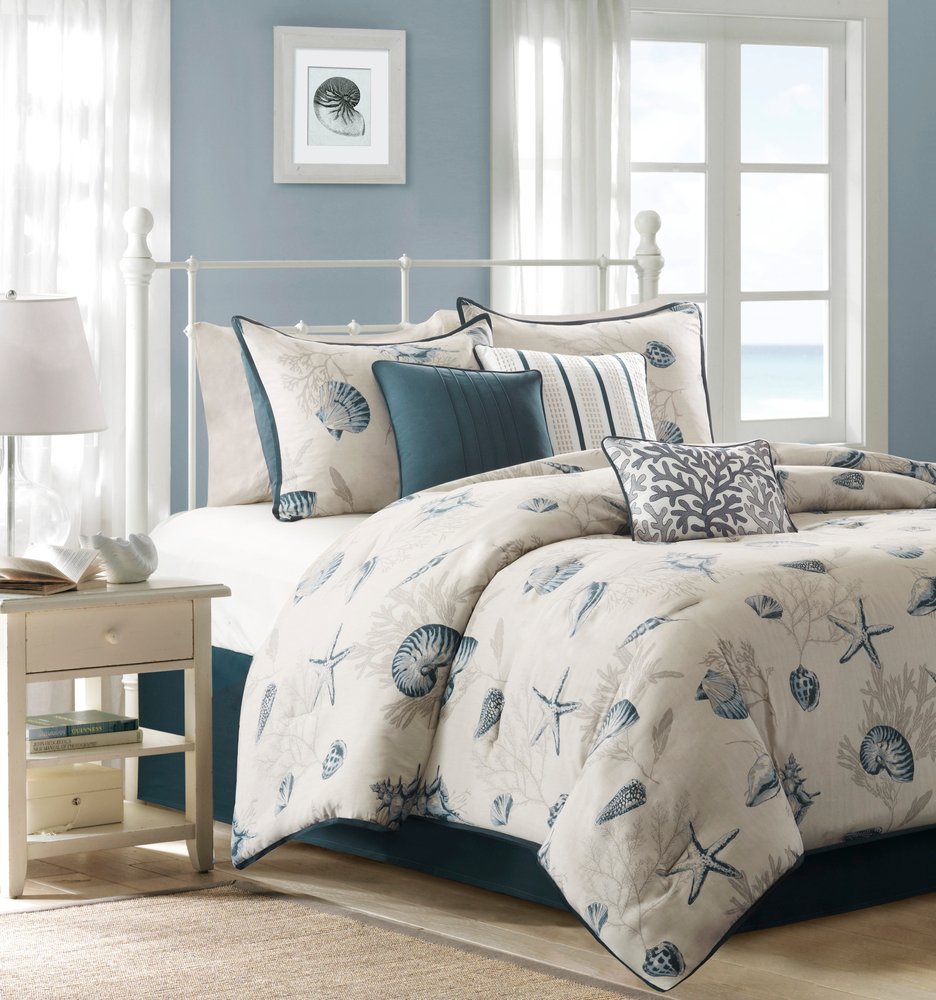 Set of Seven Blue And Ivory Shells and Starfish King Ring Stitch Comforter And Sham