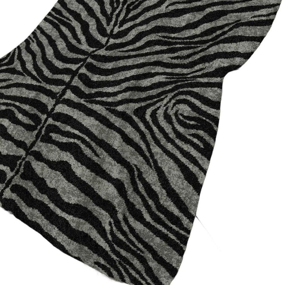 50" X 70" Gray And Black Animal Print Polyester Woven Plush Throw Blanket