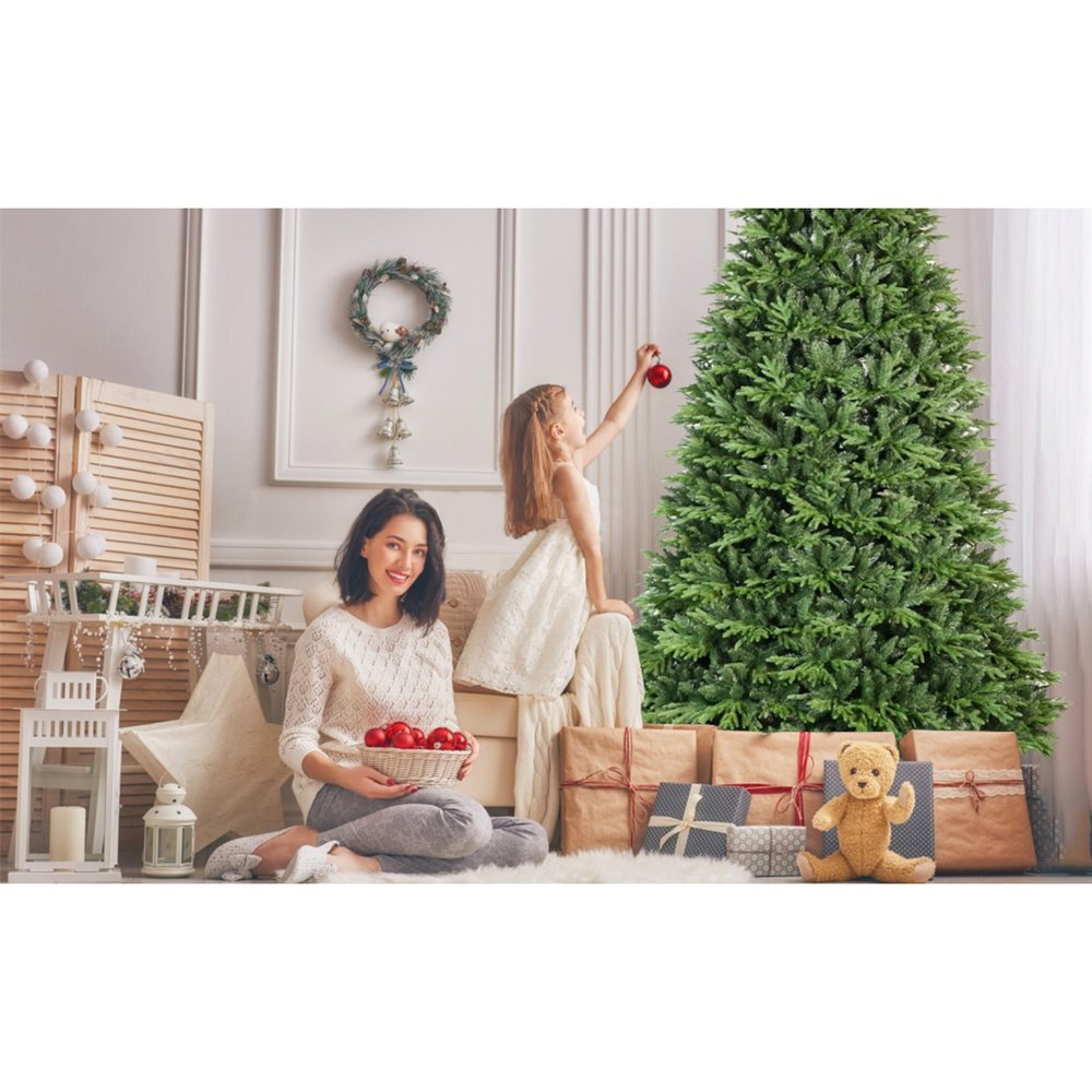 7.5' Full Pine Christmas Tree