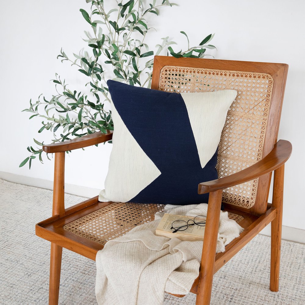 20" Navy Blue And Ivory Abstract Cotton Throw Pillow Cover